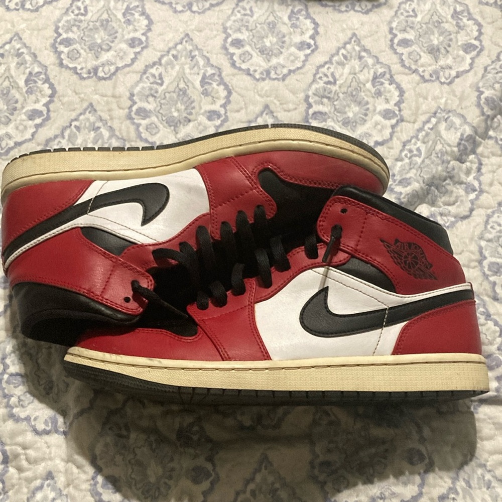 Jorden 1 black Chicago’s